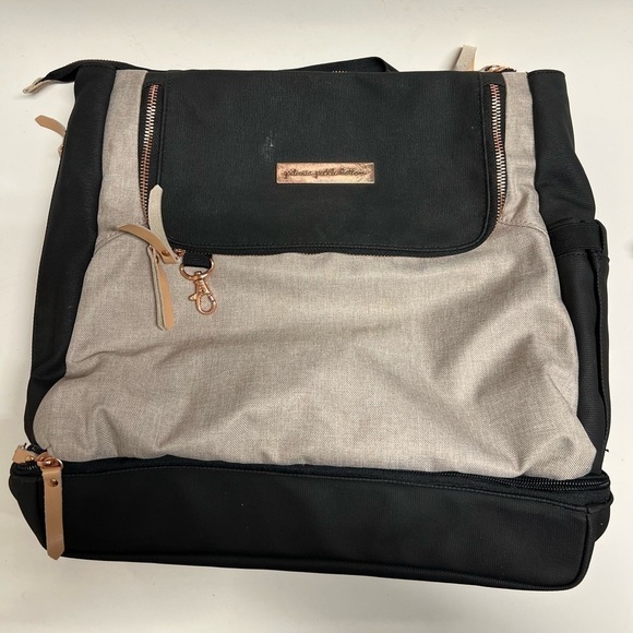 Petunia Pickle Bottom Pivot Pack Diaper Bag Backpack Sand/Black - Picture 2 of 10
